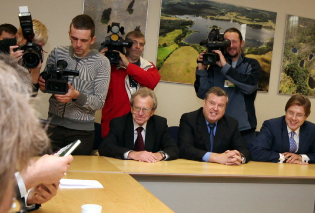 Saskaņas centra līderi priecājās jau pirms 10.Saeimas vēlēšanām. Foto: Nora Krevneva, F64