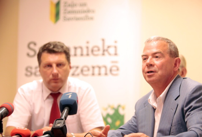 Raimonds Vējonis (no kreisās) un Aivars Lembergs. Foto: Nora Krevneva, F64