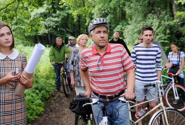 Veloaktīvisti piedalās demonstrācijā Bieriņos, lai aicinātu Rīgas domes deputātus atbalstīt Mārupītes "Zaļā veloceliņa" izbūves pabeigšanu. Foto: Lita Krone, LETA