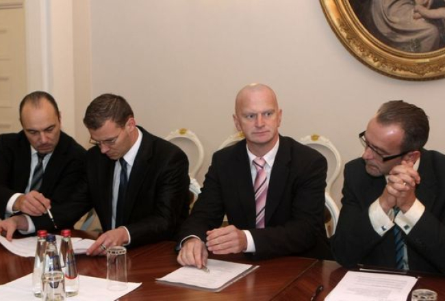 VL-TB/LNNK pārstāvji Imants Parādnieks (K1), Raivis Dzintars (K2), Gaidis Bērziņš (L2), Roberts Zīle (L1). Autore: Evija Trifanova, LETA