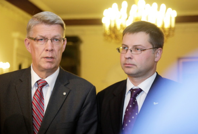 Valdis Zatlers un Valdis Dombrovskis. Foto: Nora Krevneva, F64