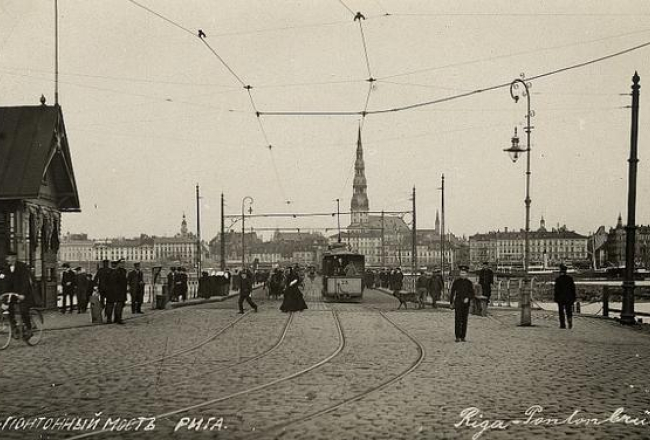 Rīga. Pontontilts. Publicitātes foto
