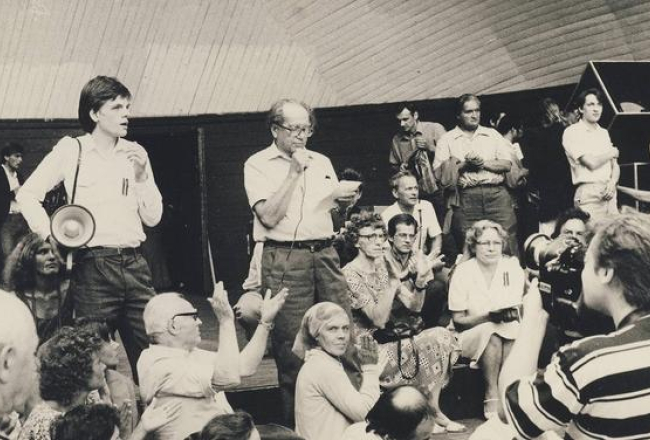 Eduards Berklavs LNNK dibināšanas sapulcē 1988.gada jūlijā. Publicitātes foto no Okupācijas muzeja krājuma