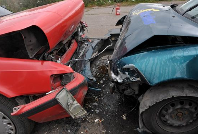 Autoavārijā. Foto: Ieva Čīka, LETA