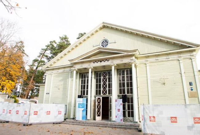 Dzintaru koncertzāle pirms pāris gadiem rudenī, kad "Re&Re" sāka rekonstrukcijas darbus. Foto: Andrejs Terentjevs, F64