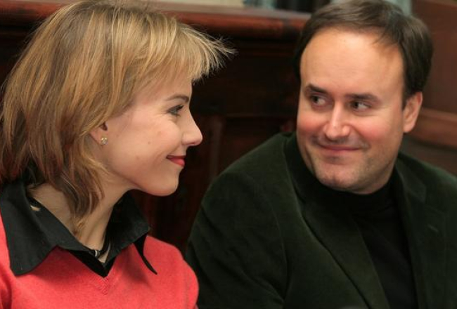 Elīna Garanča un Karels Marks Šišons kādā preses konferencē Rīgā. Foto: Agnese Gulbe, LETA