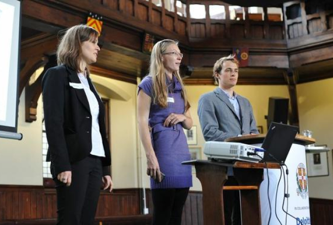 Kembridžas Baltijas konferencē. Publicitātes foto