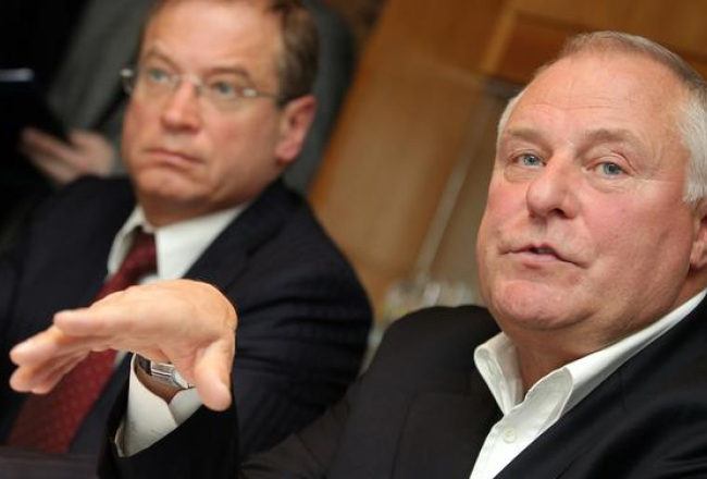 Rīgas brīvostas "dūži" Leonīds Loginovs un Andris Ameriks. Foto: Ieva Čīka, LETA