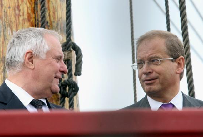 Rīgas brīvostas pārvaldnieks Leonīds Loginovs (no kreisās) un Rīgas vicemērs, brīvostas valdes priekšsēdētājs Andris Ameriks. Foto: Kaspars Krafts, F64