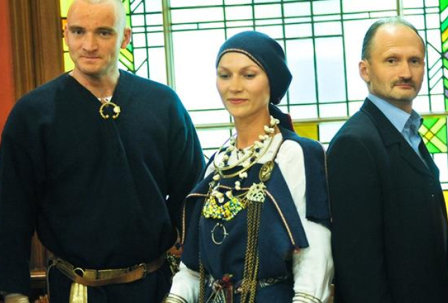 12.Saeimas vēlēšanu sarakstu numuru izlozē satikušies Nacionālās apvienības pārstāvji (no kreisās) un Krievu savienības biedrs. Foto: Gints Ivuškāns, F64