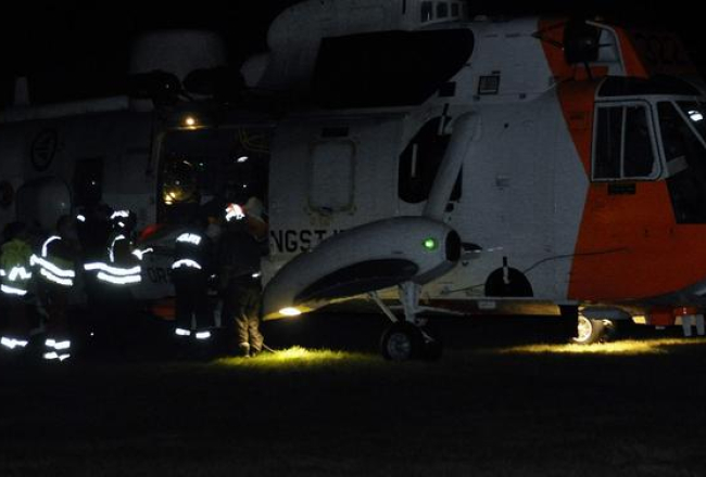 Norvēģijas glābēju helikopteris ieradies notikuma vietā pirmais. Foto: AFP/LETA