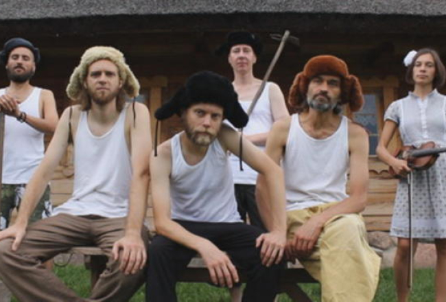 Grupas publicitātes foto