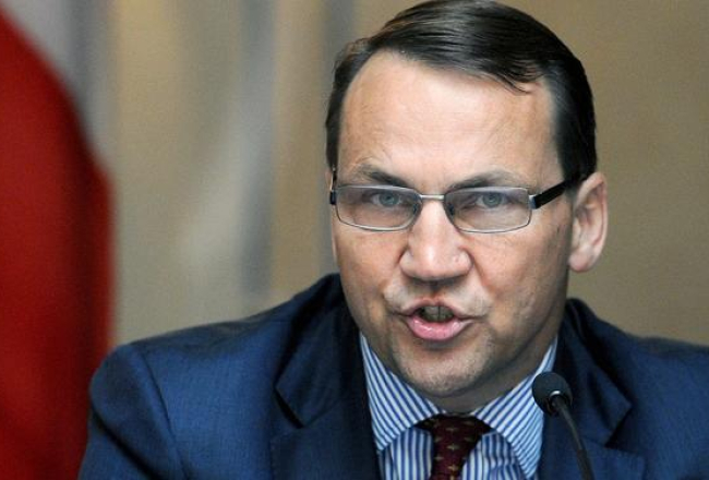 Polijas ārlietu ministrs Radoslavs Sikorskis. Foto: AFP/LETA