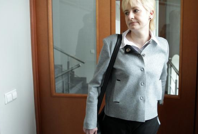 Juta Strīķe ierodas tiesā. Foto: Ieva Čīka, LETA