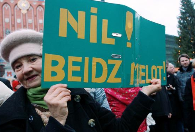 Protesta akcija pret Rīgas mēru Nilu Ušakovu pērn. Foto: Ieva Čīka, LETA