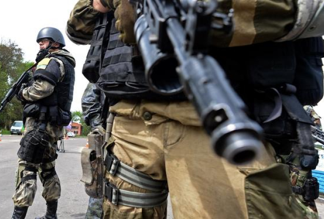 Ukrainas karavīri postenī pie Slavjanskas. Foto: AFP/LETA