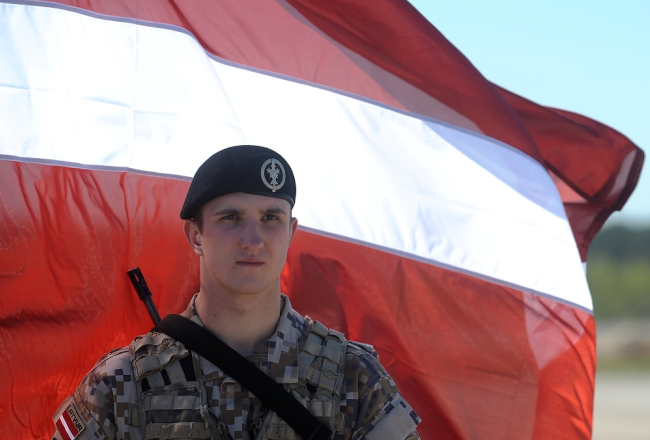 Latvijas armijas karavīrs. Foto: Ieva Lūka, LETA