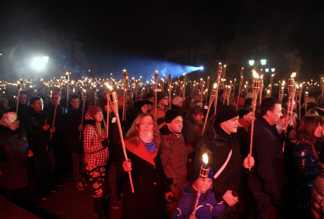 Lāpu gājiens Rīgā. Foto: Sintija Zandersone, LETA