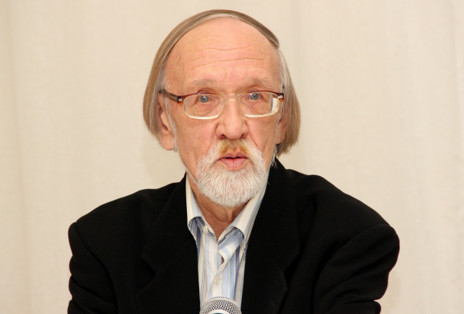 Dzejnieks Leons Briedis, Foto Sintija Zandersone, LETA