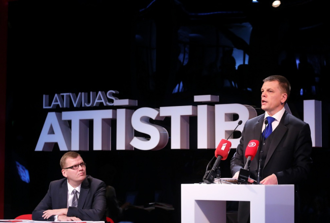 Partijas "Latvijas attīstībai" kongresā šogad augusta beigās pirms 12.Saeimas vēlēšanām - Juris Pūce (no kreisās) un partijas vadītājs Einars Repše. Foto: Evija Trifanova, LETA