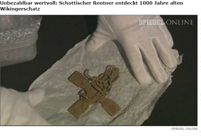 Atrastais senlaicīgais krusts. Foto no "Der Spiegel" video