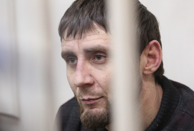 Zaurs Dadajevs Maskavas tiesā. Foto: ITAR-TASS/LETA