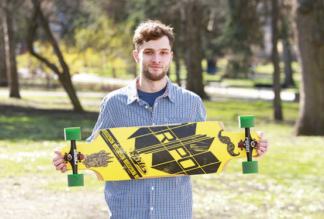 Gustavam ir desmit dažādi dēļi — gan sportam, gan ikdienas gaitām