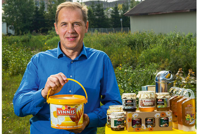Vinnis valdes priekšsēdētājs Uldis Rudmiezis.