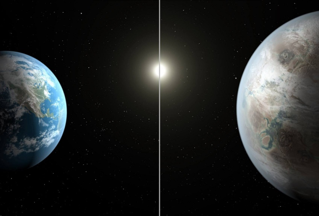 Pa kreisi - Zeme. Pa labi - eksoplanēta Kepler-452b. Foto: twitter.com/NASA