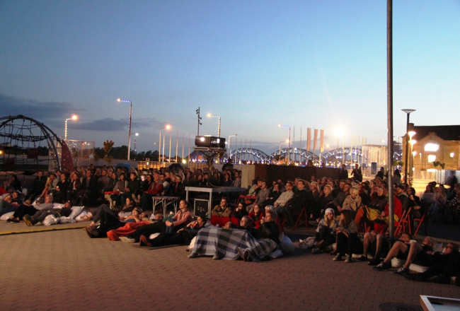 2015_09_kino_spikeros.jpg