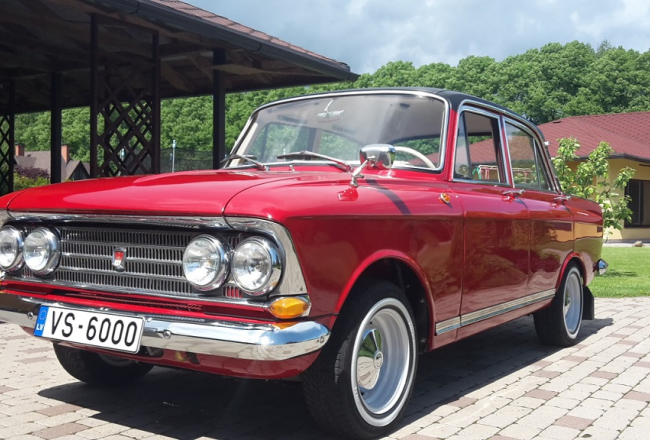 Liepājā ieradīsies arī ekskluzīvais elites klases auto „Mosvich”, kas ražots sešdesmitajos gados. Konkrētais spēkrats ir „Moskvichclub.lv” dibinātāja Zigmunda Bogdanoviča Somijā iegādātais un tikko kā pilnībā restaurētais mākslas darbs.