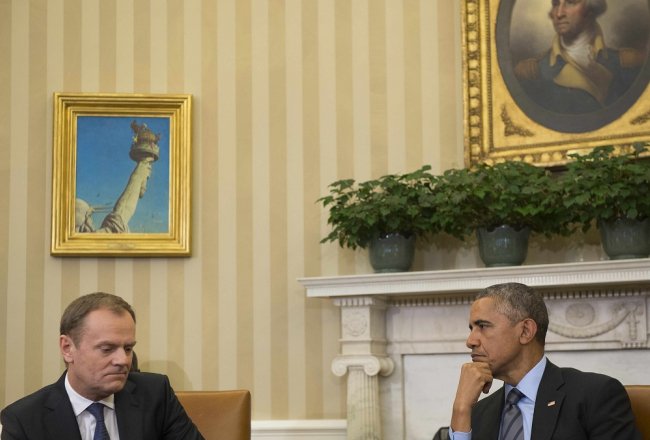 ASV prezidents Baraks Obama (no labās) un ES prezidents Donalds Tusks tikšanās laikā. Foto: AFP/LETA