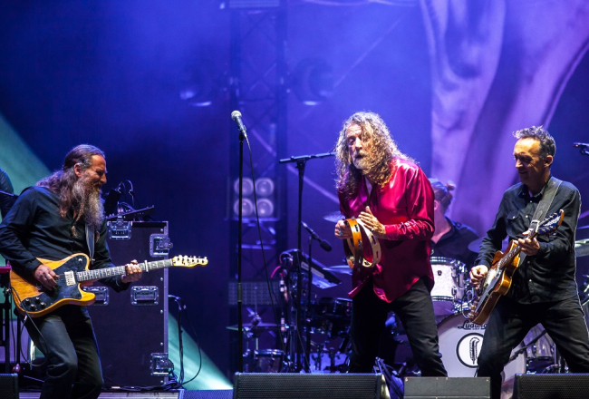 Grupa "Robert Plant and The Sensational Space Shifters" uzstājas festivālā "Positivus". Foto: Artis Leinišs, LETA