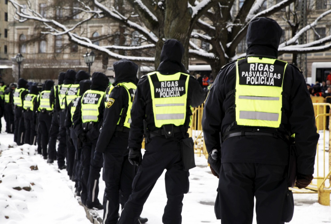 Rīgas pašvaldības policija pagājušā gada 16.martā. Foto: Nora Krevneva, F64
