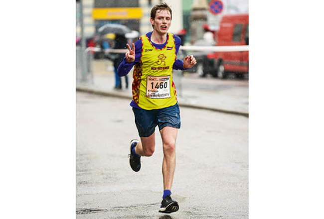 Lattelecom Rīgas maratonā Kristaps finišēja ar sesto labāko rezultātu no Latvijas skrējējiem — 2:43:55.