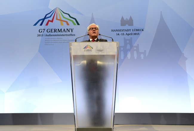 Vācijas ārlietu ministrs Franks Valters Šteinmeiers preses konferencē par G7 valstu vadītāju tikšanos. Foto: AFP/LETA