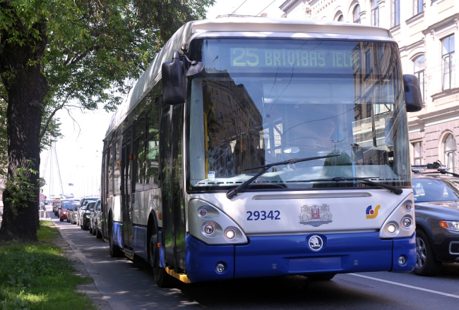 "Rīgas satiksmes" trolejbuss. Foto: Lita Krone, LETA