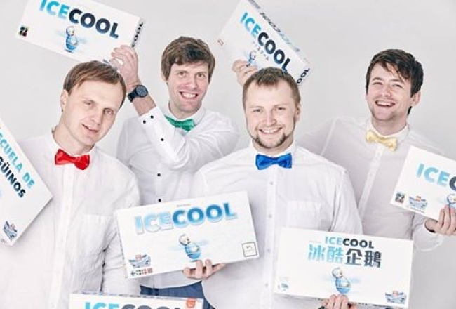 "Brain Games" komanda ar pasaulē labāko galda spēli bērniem "Ice Cool". Publicitātes foto