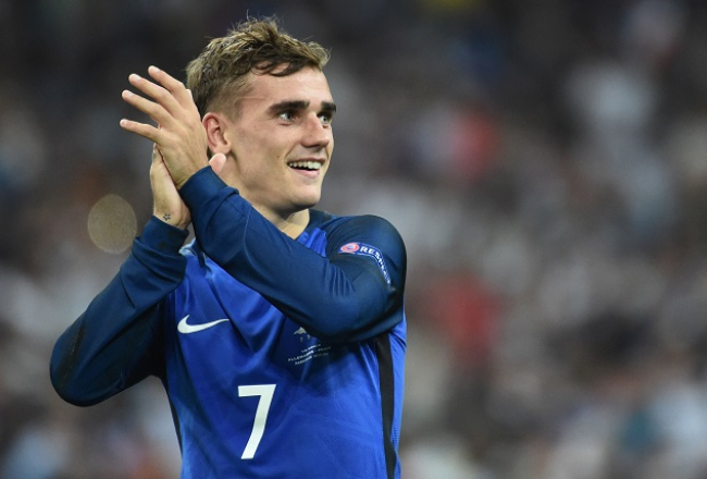 Francijas futbola izlases uzbrukuma līderis Antuāns Grīzmans iesita divus vārtus Vācijas komandas vārtos, ievedot Francijas izlasi EČ finālā. Foto: AFP/LETA