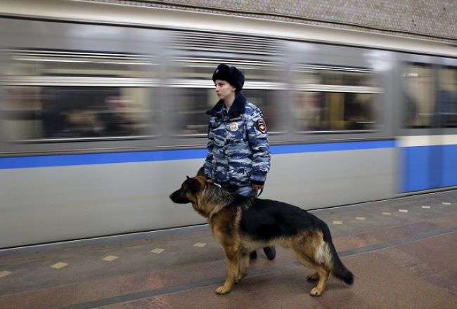 Patruļpoliciste Krievijā. Foto: EPA/LETA