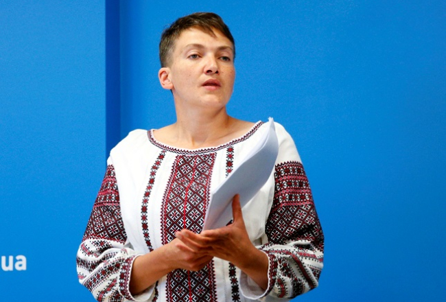 Ukrainas deputāte Nadija Savčenko preses konferencē, paziņojot par jaunu badastreiku. Foto: Reuters/LETA