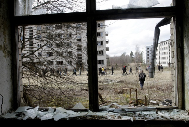 Bijusī Skrundas lokatora militārā pilsētiņa tagad jau ilgus gadus ir tukša un pamesta. Foto: Reuters/LETA