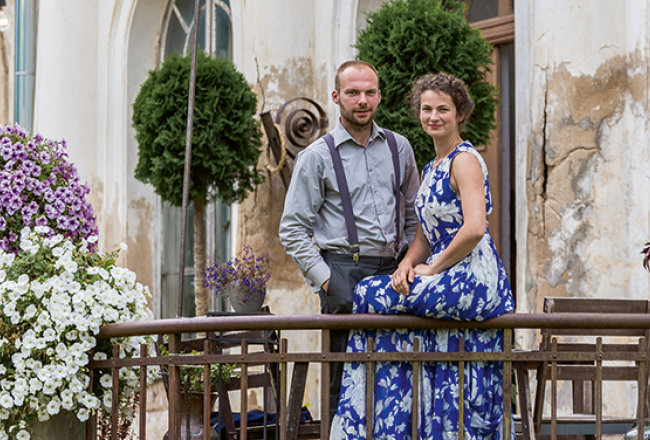 «Kā sākām, nevienu brīdi neesam apstājušies,» par Abgunstes muižas atjaunošanu un iedzīvināšanu stāsta tās saimnieki Asnāte un Jānis Avotnieki.