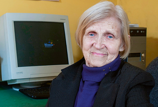 Ilze Loze savā darba kabinetā Zinātņu akadēmijā.