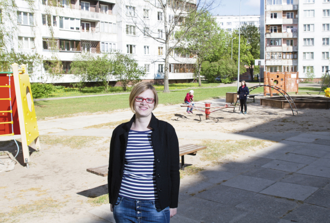 Bez Rīga 2014 un Lielās talkas pagalmu labiekārtošanas projekta teritoriju sakārtot būtu ļoti grūti, saka Sergeja Eizenšteina ielas 63 iedzīvotāja Dace Strupčenko.
