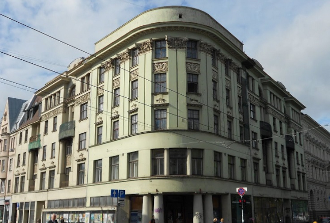 LNB vecā ēka K. Barona ielā 14.