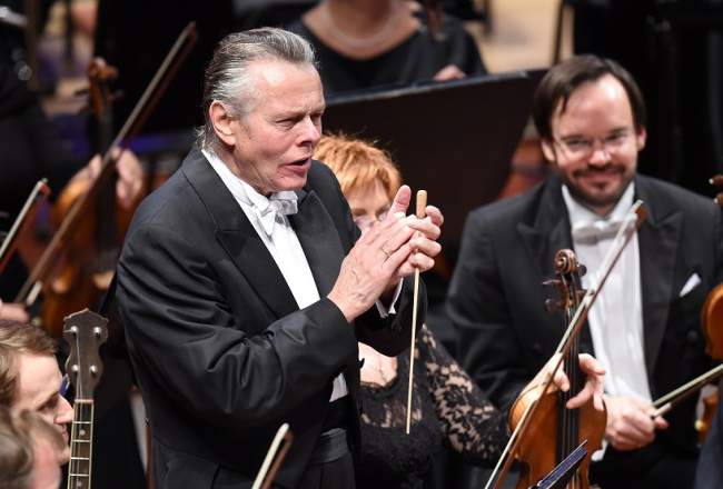 Diriģents Mariss Jansons uzstājas Latvijas Nacionālā simfoniskā orķestra 90.jubilejas atklāšanas koncertā. Foto: Edijs Pālens, LETA