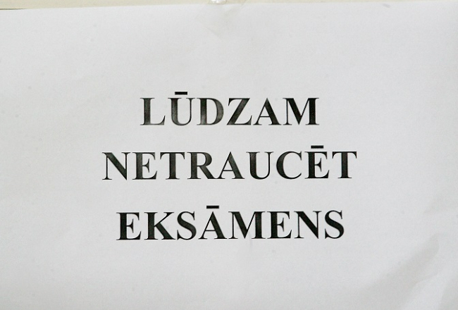 Notiek eksāmens. Foto: Evija Trifanova, LETA