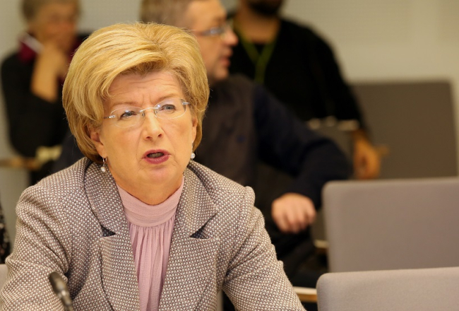 Oligarhu lietas parlamentārās izmeklēšanas komisijas priekšsēdētāja Inguna Sudraba. Foto: Edijs Pālens, LETA