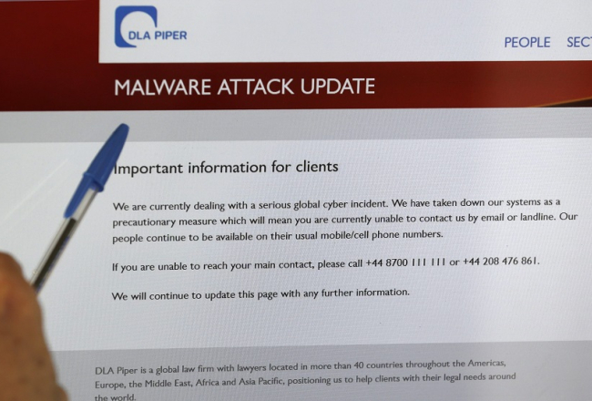 Kiberuzbrukumā "NotPetya" hakeri izsūtīja paziņojumus saviem upuriem. Foto: EPA/LETA